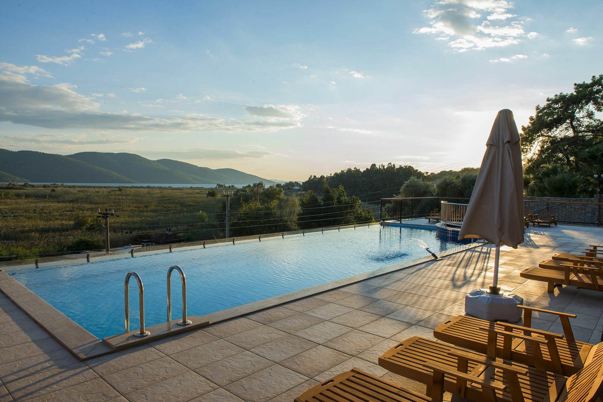 Hotel Azmakhan Akyaka  Zewnętrze zdjęcie